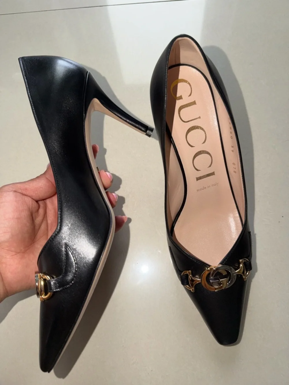Gucci Black Leather Pointed Toe Pumps with Gold GG Hardware - Picture 6 of 13